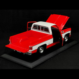 Chevrolet C-10 Pick-Up Cheyenne Super 1974 Red 1/18 Maisto 31467RD