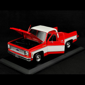Chevrolet C-10 Pick-Up Cheyenne Super 1974 Red 1/18 Maisto 31467RD