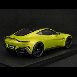 Aston Martin V12 Vantage Cosmopolitan Yellow 2024 1/18 GT Spirit GT514