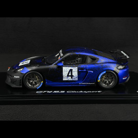 Exemplar Nr. 3/300 Porsche 718 Cayman GT4 RS Clubsport Typ 982 2023 Violett / Schwarz 1/18 Spark WAP0214150PCAY