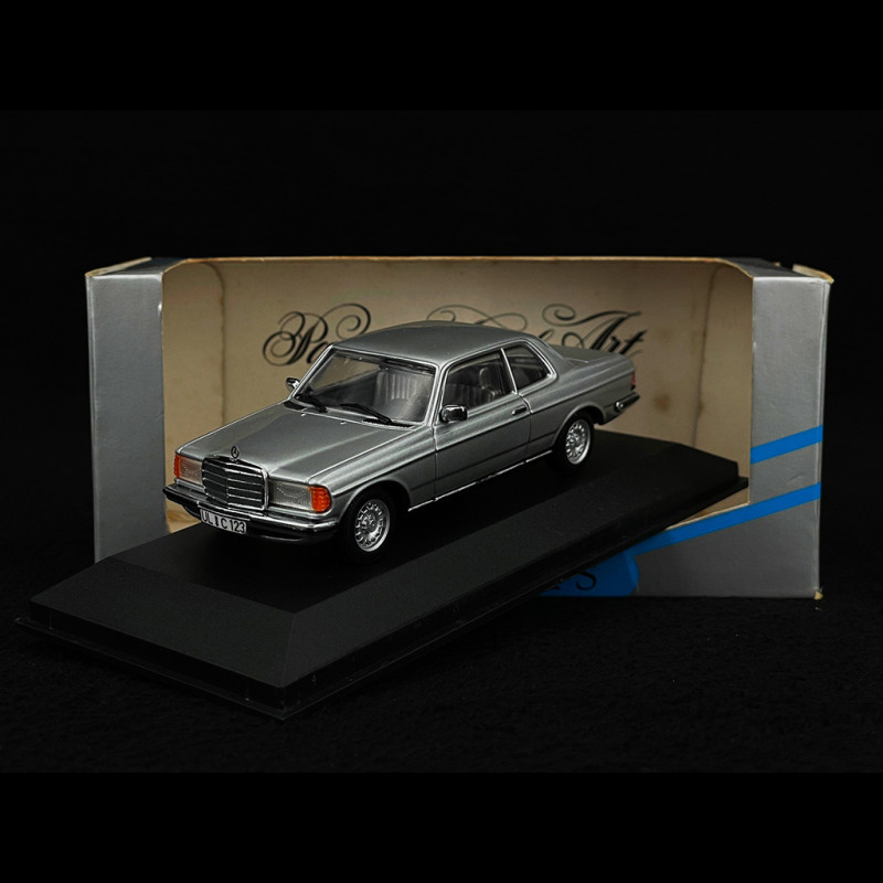 Mercedes-Benz 280 CE Coupé W123 Silver Metallic 1/43 Minichamps 430032221 Mercedes-Benz 280 CE Coupé W123 Silver Metallic 1/43 Minichamps 430032221