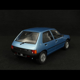 Peugeot 205 1984 Hellblau 1/18 MCG MCG18491