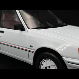 Peugeot 205 1984 Weiß 1/18 MCG MCG18493