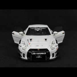 Nissan GT-R R35 W/Liberty Walk Body Kit 2.0 Fighter Livery 2024 Grau 1/18 Solido S1805821