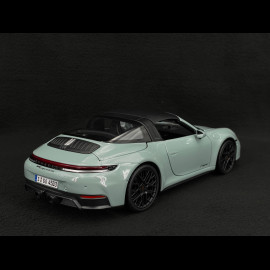 Porsche 911 Targa 4 GTS Hybrid Type 992.2 2025 Shade Green 1/18 Maisto M31470