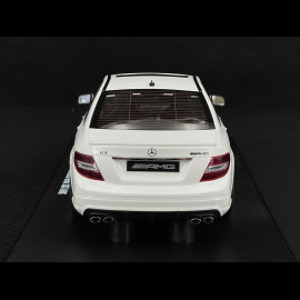 Mercedes-Benz C63 AMG 2007 Diamond White 1/18 GT Spirit GT928