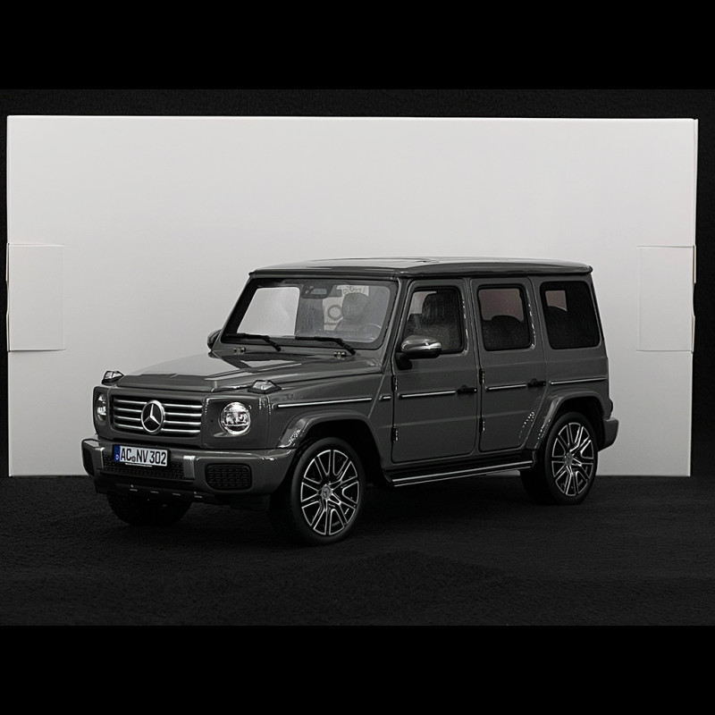 Mercedes-Benz G-Klasse 2024 Classicgrau 1/18 Norev 183035 Mercedes-Benz G-Klasse 2024 Classicgrau 1/18 Norev 183035
