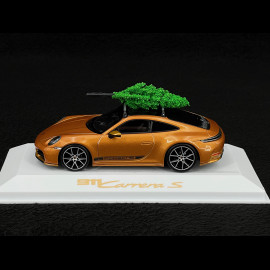 Porsche 911 Carrera S Type 922.2 2024 mit Weihnachtsbaum Nordic Gold Metallic 1/43 Spark WAP0200230T911