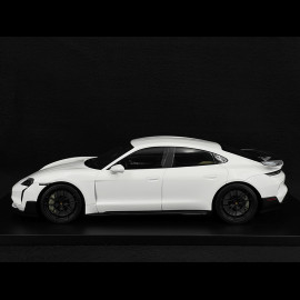 Porsche 911 Taycan Turbo GT 2024 White 1/18 Minichamps 117069404 Porsche 911 Taycan Turbo GT 2024 White 1/18 Minichamps 117069404