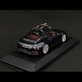 Porsche 911 Carrera Coupe Typ 992.2 2024 Mit Skiern Carbonschwarz 1/43 Minichamps WAP0201650SSKI