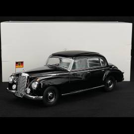 Mercedes-Benz 300B W186 Limousine Konrad Adenauer 1955 Black 1/18 Norev 183707