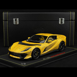 Ferrari 812 Competizione 2023 Skizzen-Spezialpaket Giallo Tristrato 1/18 BBR Models P18207ART