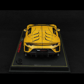 Ferrari 812 Competizione 2023 Skizzen-Spezialpaket Giallo Tristrato 1/18 BBR Models P18207ART