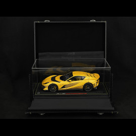 Ferrari 812 Competizione 2023 Skizzen-Spezialpaket Giallo Tristrato 1/18 BBR Models P18207ART