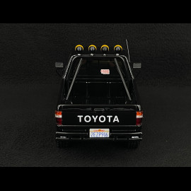 Toyota Hilux SR5 1985 Glänzendes Schwarz 1/18 Ottomobile OT481B