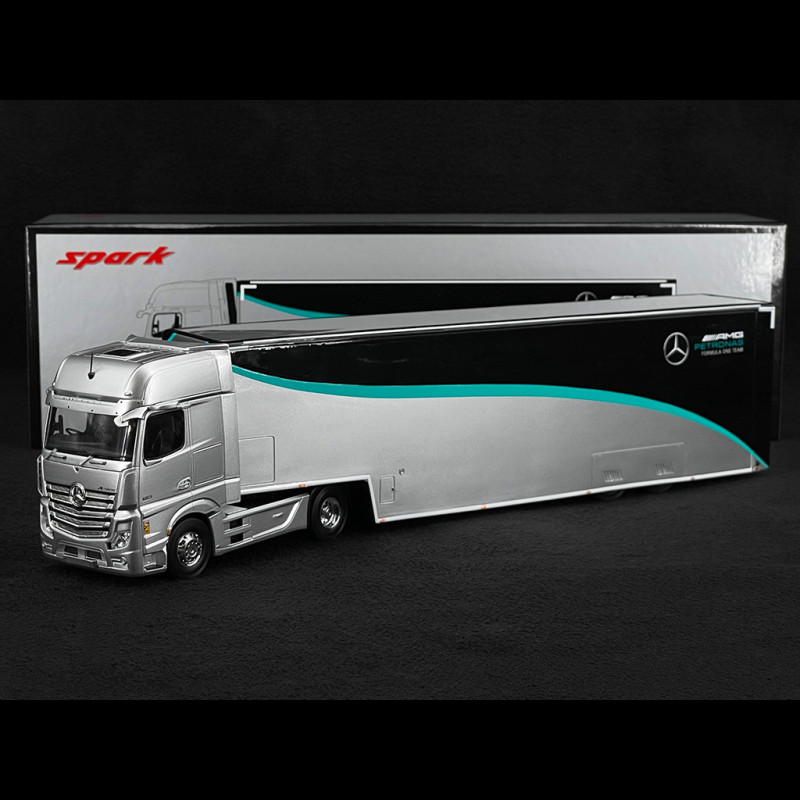 Mercedes-AMG Actros Renntransporter F1 2023 Grau / Schwarz 1/43 Spark S8599