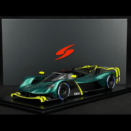 Aston Martin Valkyrie AMR Pro 2022 Racing Green 1/18 Spark 18S943