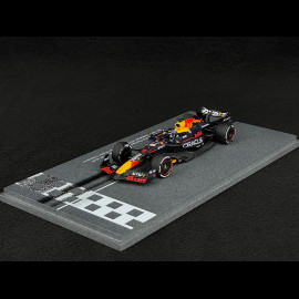 Max Verstappen Red Bull RB20 n° 1 Sieger Weltmeisterschaft 2024 F1 + Boxentafel 1/43 Spark S9547