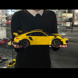 Porsche 911 GT2 RS Type 991.2 Weissach Package 2018 Racing Yellow 1/12 GT Spirit GT535
