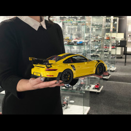Porsche 911 GT2 RS Type 991.2 Weissach Package 2018 Racing Yellow 1/12 GT Spirit GT535
