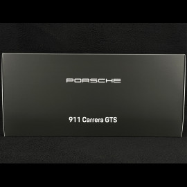 Porsche 911 Carrera GTS Typ 992.2 2024 Karminrot 1/18 Minichamps WAP0212010TGTS