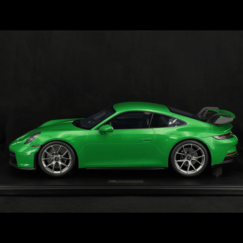 Porsche 911 GT3 Type 992 2022 Python Green 1/8 GT Spirit GTS801601