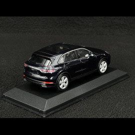 Porsche Cayenne 2017 Moonlight blue 1/43 Minichamps 410066300