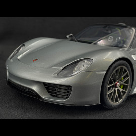 Porsche 918 Spyder Weissach Package 2013 GT Silver 1/12 Autoart 12123