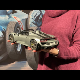 Porsche 918 Spyder Weissach Package 2013 GT Silber 1/12 Autoart 12123