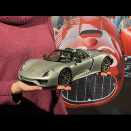 Porsche 918 Spyder Weissach Package 2013 GT Silver 1/12 Autoart 12123