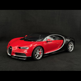 Bugatti Chiron 2017 Italienisches Rot / Nocturne Schwarz 1/12 Autoart 12113