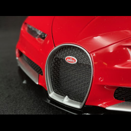 Bugatti Chiron 2017 Italienisches Rot / Nocturne Schwarz 1/12 Autoart 12113