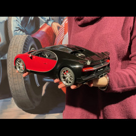 Bugatti Chiron 2017 Italian Red / Nocturne Black 1/12 Autoart 12113