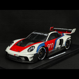 Porsche 911 GT3 R Typ 992 n° 911 Rennsport 2023 Weiß / Blau / Rot 1/18 GT Spirit GT495