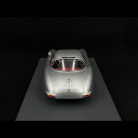 Mercedes-Benz 300 SLR Uhlenhaut Coupe 1955 Silber Grau 1/18 Schuco 18U00069