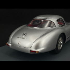 Mercedes-Benz 300 SLR Uhlenhaut Coupe 1955 Silber Grau 1/18 Schuco 18U00069