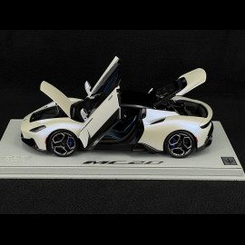 Maserati MC20 2020 Bianco Audace / Glänzendes Schwarz 1/18 BBR Models HE180051AMAS