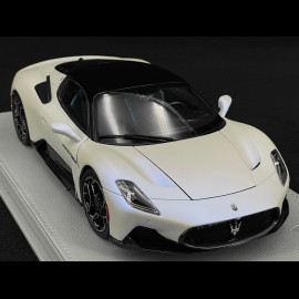 Maserati MC20 2020 Bianco Audace / Glänzendes Schwarz 1/18 BBR Models HE180051AMAS