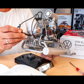 Volkswagen Käfer / T1 4-Zylinder-Boxermotor 2 in 1 mit Sound und Licht 1/4 Englisch Deutsch