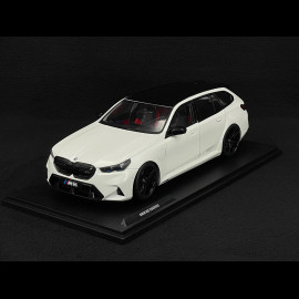 BMW M5 Touring G99 2025 Alpinweiß Uni 1/18 Solido S1814802