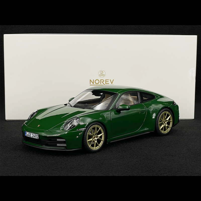Porsche 911 Carrera Type 992.2 2025 Irish Green 1/18 Norev 187172