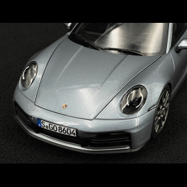 Porsche 911 Carrera Typ 992.2 2025 Polar Silber 1/18 Norev 187170