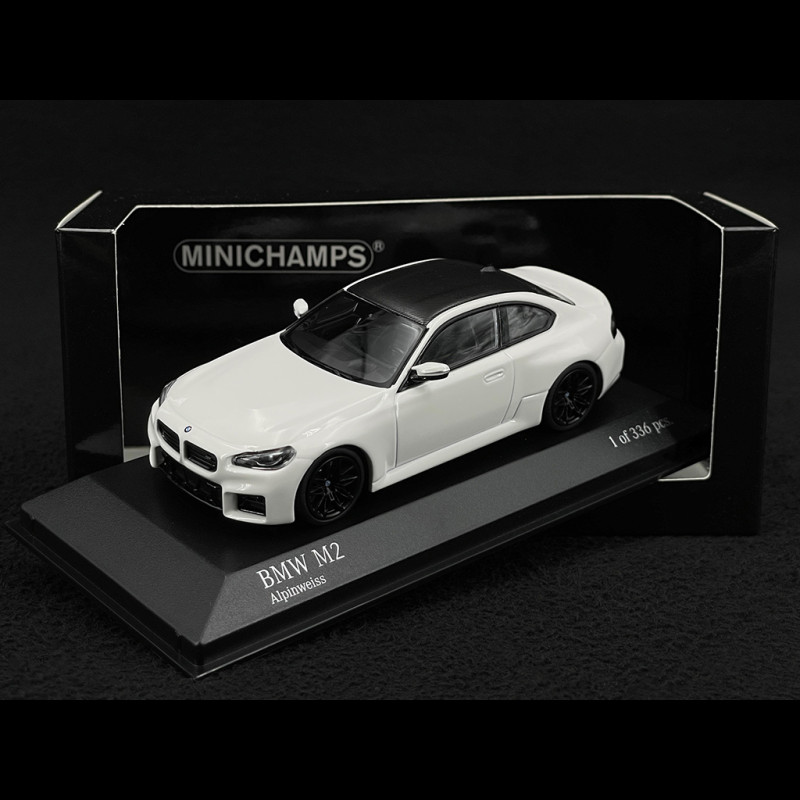 BMW M2 2023 White 1/43 Minichamps 410023122