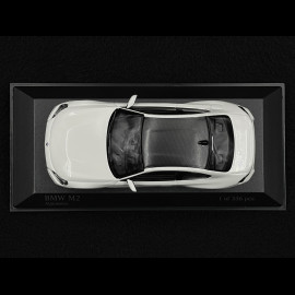 BMW M2 2023 White 1/43 Minichamps 410023122