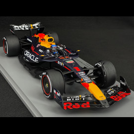 Max Verstappen Red Bull RB20 n° 1 Sieger Weltmeisterschaft 2024 F1 mit Pit Board 1/18 Spark 18S666