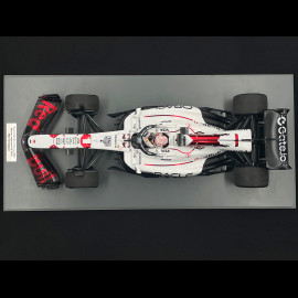 Max Verstappen Red Bull RB21 n° 1 Winner Japanese GP 2025 F1 with Pit Board 1/12 Spark 12S054