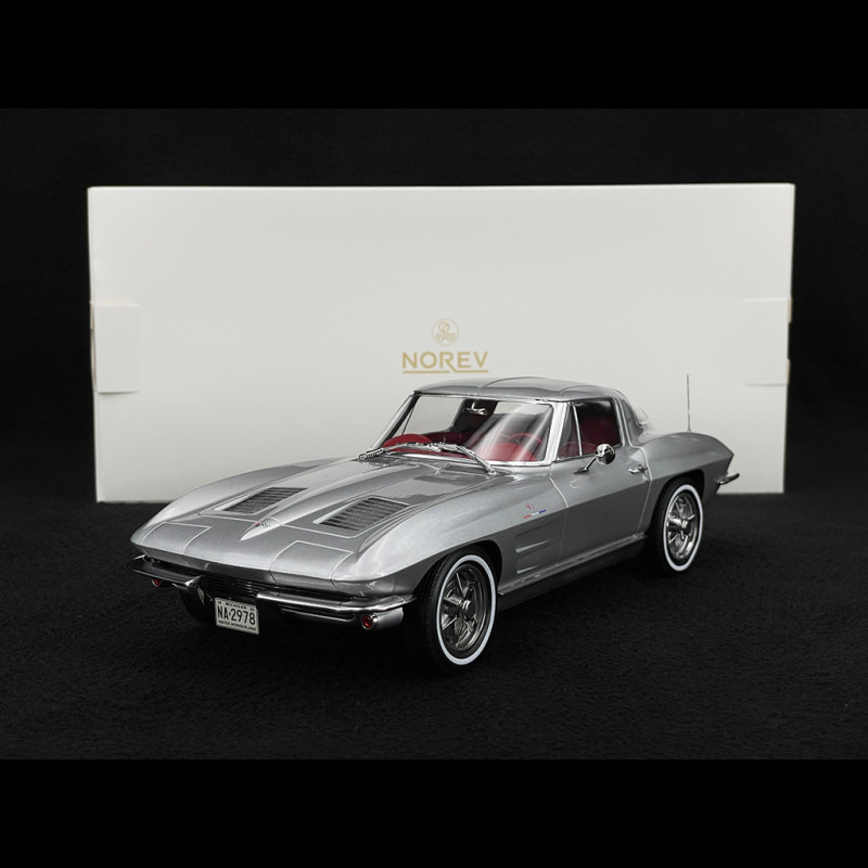 Chevrolet Corvette Stingray 1963 Sebring Silber 1/18 Norev 189052