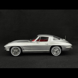 Chevrolet Corvette Stingray 1963 Sebring Silver 1/18 Norev 189052