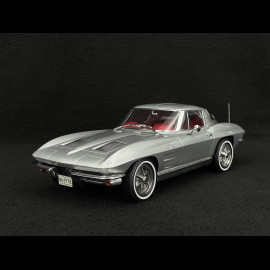 Chevrolet Corvette Stingray 1963 Sebring Silber 1/18 Norev 189052