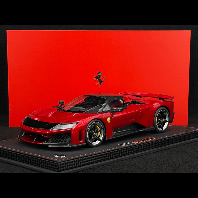 Ferrari F80 2024 Rosso Supercar / Zweifarbige Carbonfelgen 1/18 BBR Models P18253H
